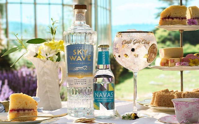 Craft Gin Club's Perfect G&T with ingredients including Navas tonic and Sky Wave gin
